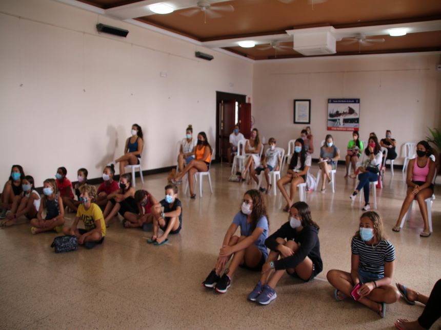 CHARLA CD PINGUINOS (4)