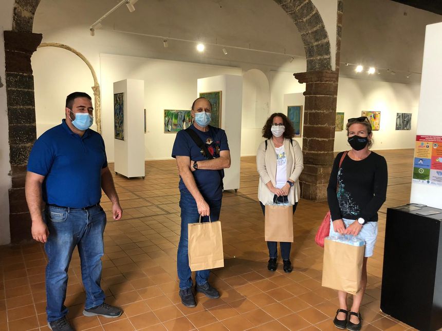 Entrega mascarillas AMPAs