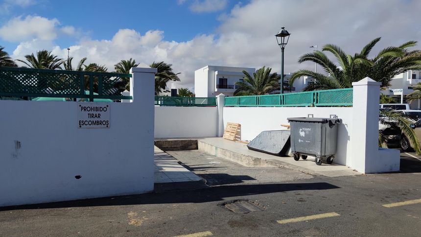 contenedores de Costa Teguise   (1)