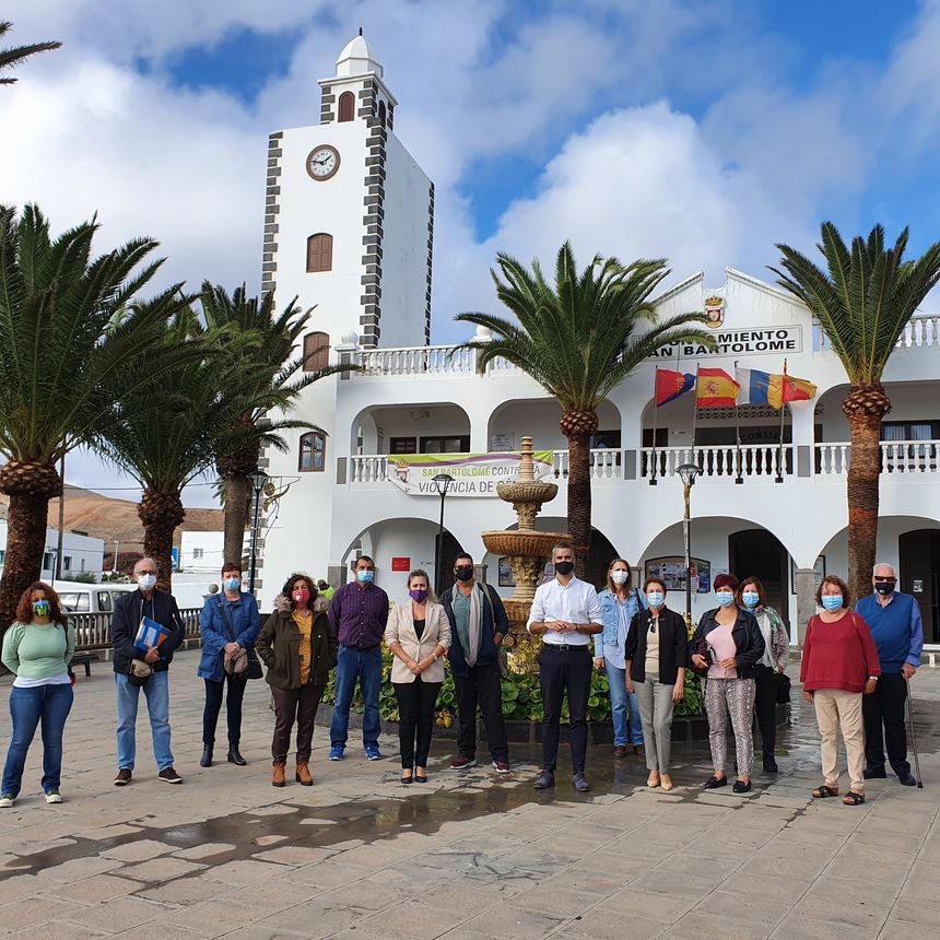 SAN BARTOLOME ENTREGA SUBVENCIONES SOCIALES 1 (3)