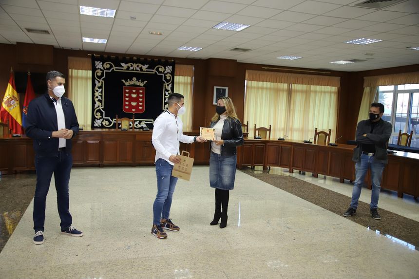 Recepción a rescatadores náufragos en Órzola (10)