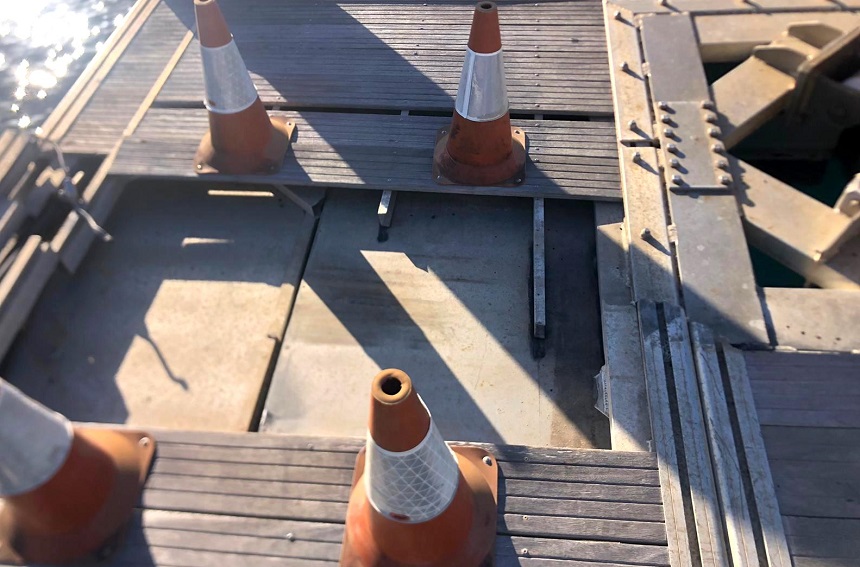 MUELLE LA GRACIOSA MAL ESTADO