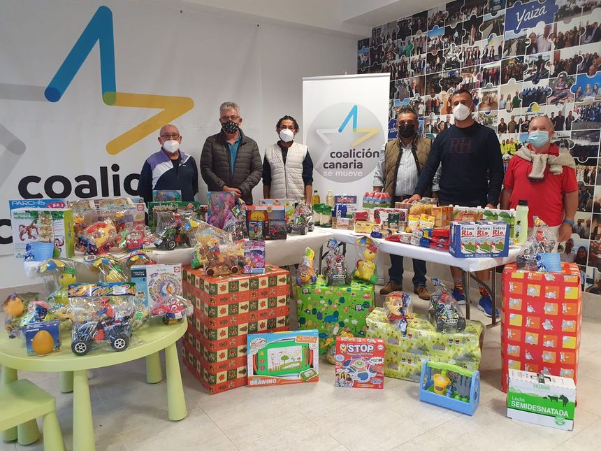 Recogida juguetes y alimentos CC Yaiza (1)