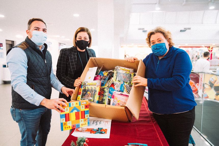 b61cb27d-00fd-41dc-b8b7-a7d14ee1c76a