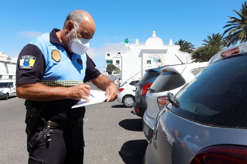 POLICÍA-LOCAL-TEGUISE-MASCARILLA