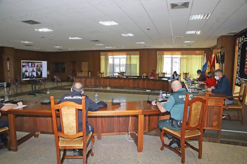 Reunión  Presta. Dirc. Ins. y Cuerpos de seguridad (3)