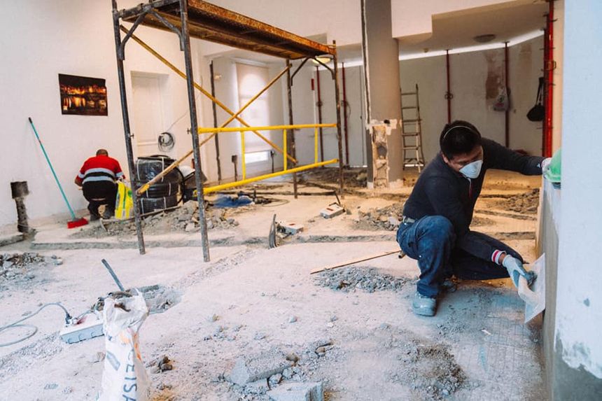 Reformas en la sala de acceso en el edificio de Servicios Sociales de Arrecife para hacerlo accesible con una inversión del Ayuntamiento