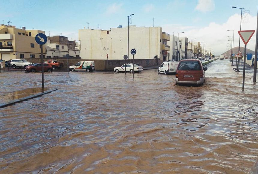 Zona afectada por las intensas lluvias del pasado mes de enero en los accesos al barrio de Altavista