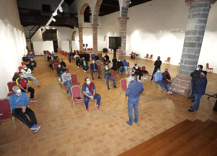 REUNIOìN-CLUBES-DEPORTIVOS-TEGUISE-1-scaled