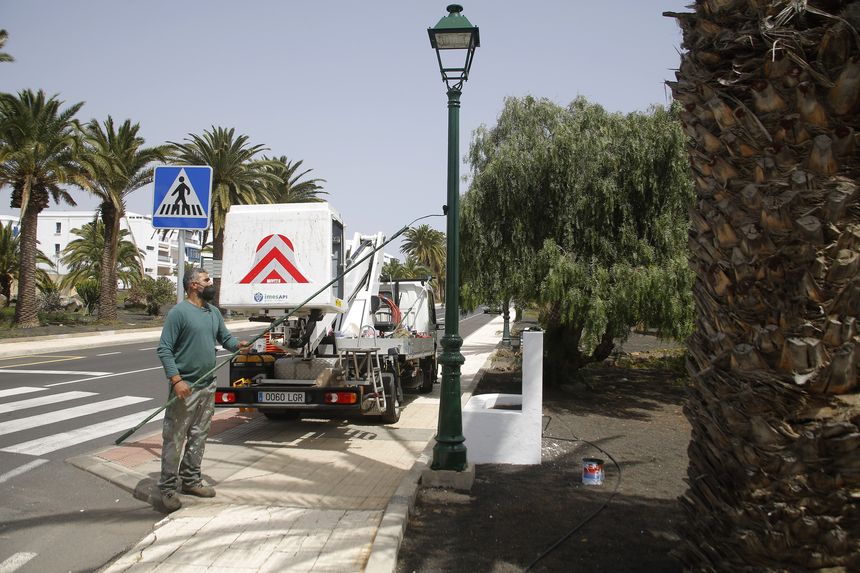 MEJORA FAROLAS COSTA TEGUISE