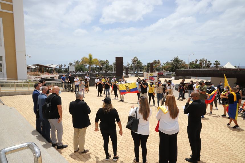 Lectutra Manifiesto apoyo a Colombia (1)