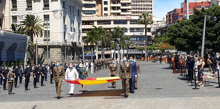2. Acto de Izado de Bandera