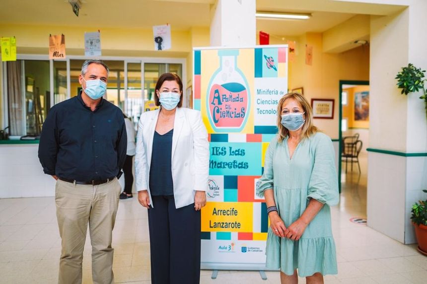 Astrid Pérez felicita al IES Las Maretas por su proyecto matemático Geocity. El IES Las Maretas celebró la Apañada de las Ciencias y Tecnologías