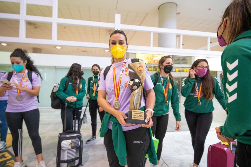 Zonzamas_Balonmano_Campeonas_llegada-6312 (9) (1)