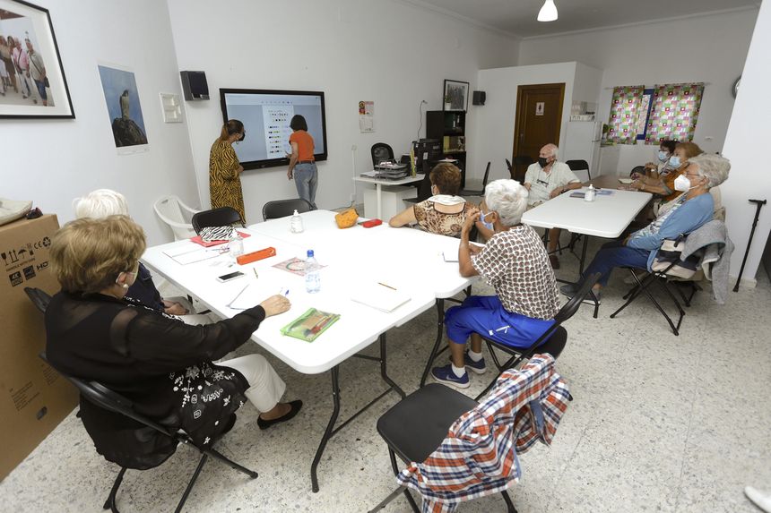 CENTRO MAYORES COSTA TEGUISE