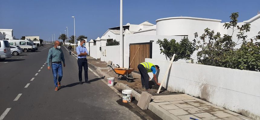 ALEXIS Y RAÚL EN OBRAS ACERAS 1 (1)