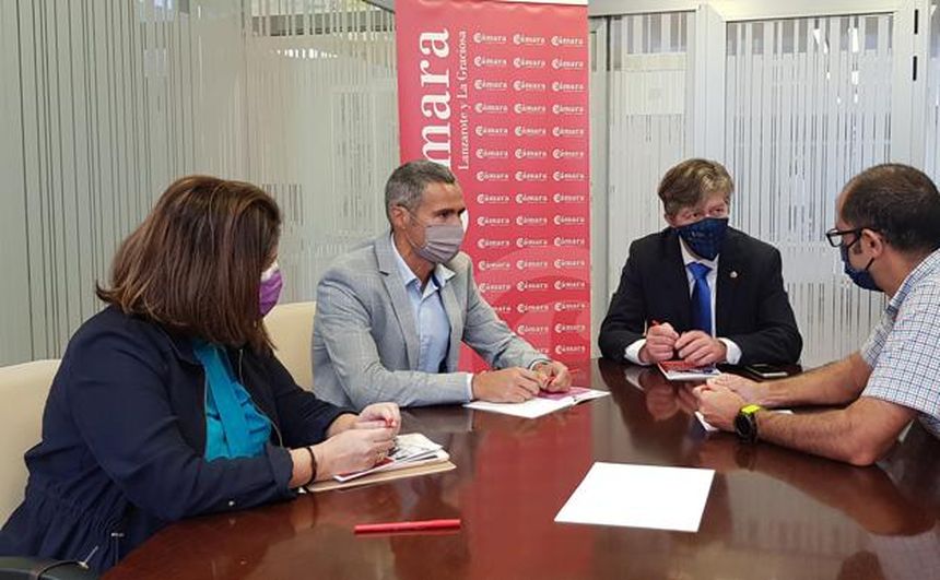 Colegio Abogados y Cámara Comercio