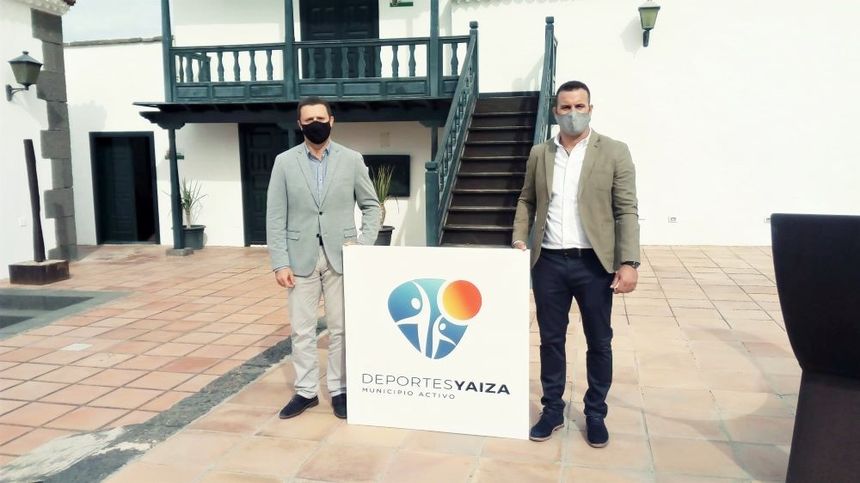 El alcalde de Yaiza, Óscar Noda, y el concejal de Deportes, Ángel Lago
