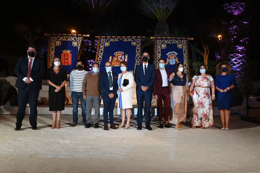 PREGONERO, FAMILIA, ALCALDE Y PRESIDENTA