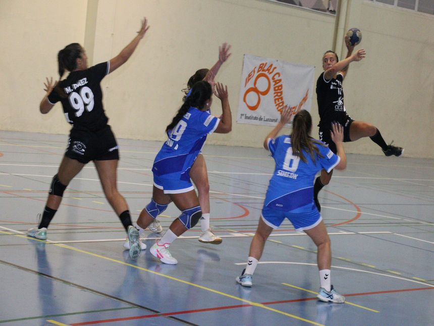 BALONMANO. CICAR LANZAROTE CIUDAD DE ARRECIFE - AD CARBALLAL (5)