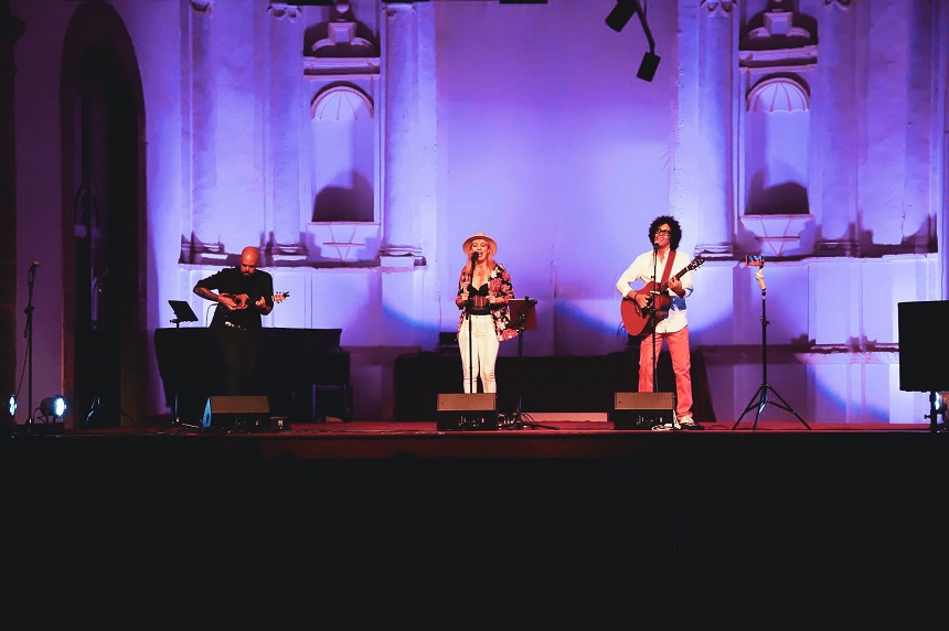 CONCIERTO ANYELIěA Y YORIELL 2