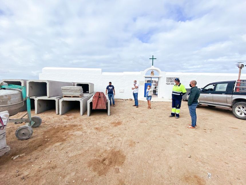 NICHOS CEMENTERIO LA GRACIOSA 2
