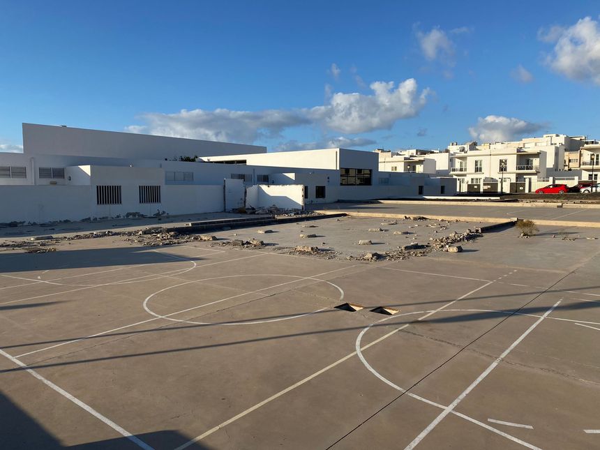 Solar anexo Centro Cívico (2)