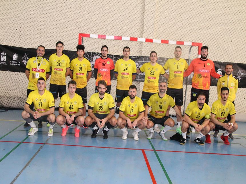 BALONMANO. GOURMET AMPATE LANZAROTE - CARNES DRIBEIRO OURENSE (1)