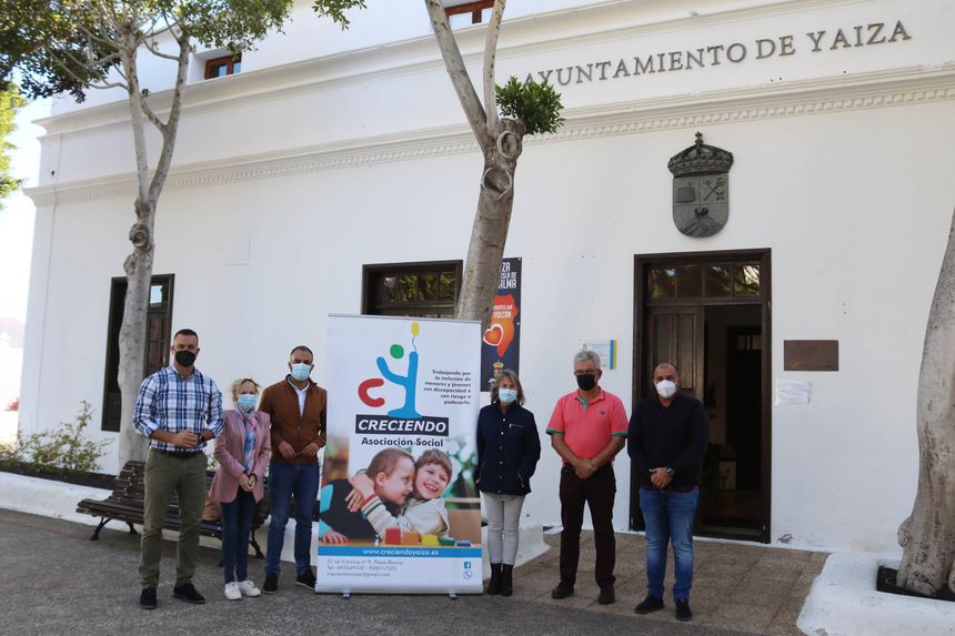 Representantes municipales y de la asociación