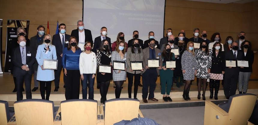Imagen de la entrega de premios a los galardonados.
