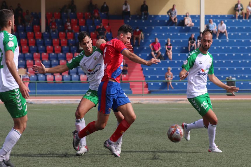 TERCERA. UD LANZAROTE - VILLA DE SANTA BRÍGIDA (4)