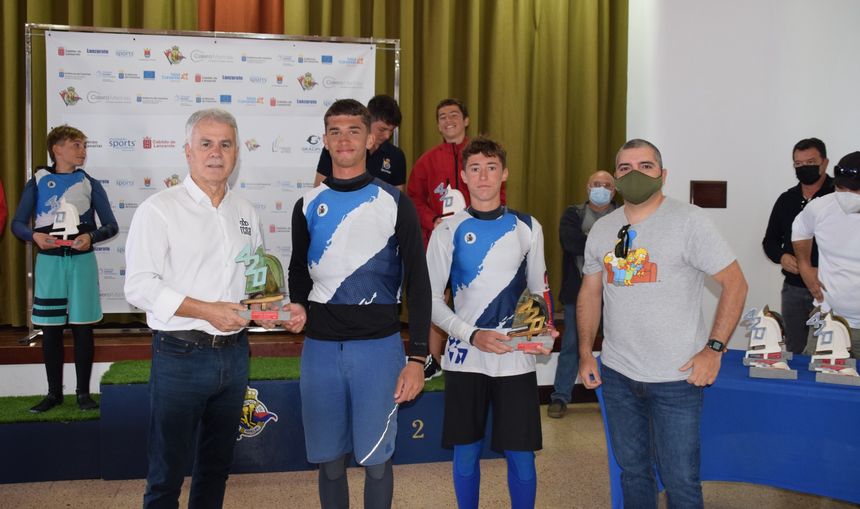 2 Ganadores masculino - Javier Ojeda y Tomás Bello (RCNGC)