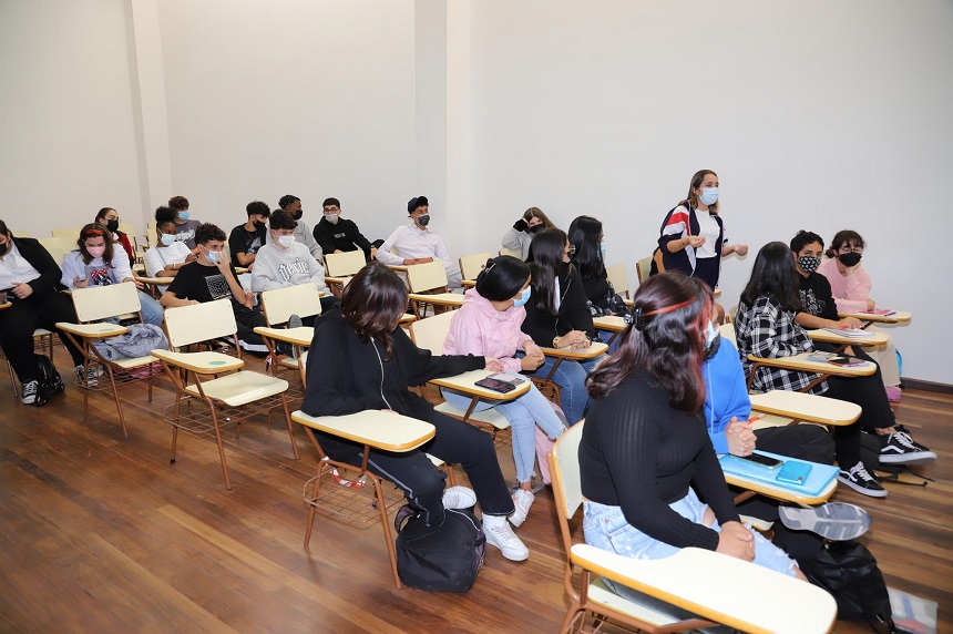 Jóvenes participantes en la actividad.