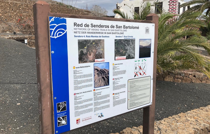 Nuevo cartel informativo de la red de senderos de San Bartolomé.
