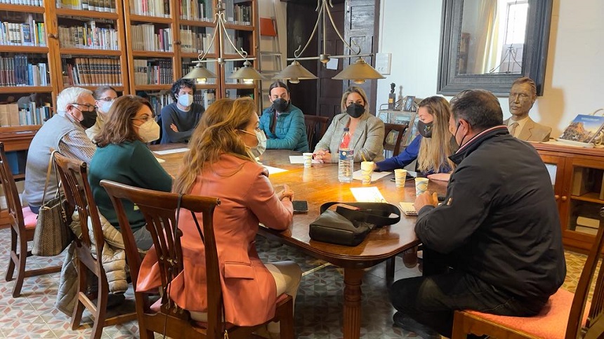 Verónica Meseguer en la jornada de trabajo de CC en Lanzarote junto a Miguel Ángel Clavijo, Mateo Ramón, Emilio Machín y Óscar Pérez .