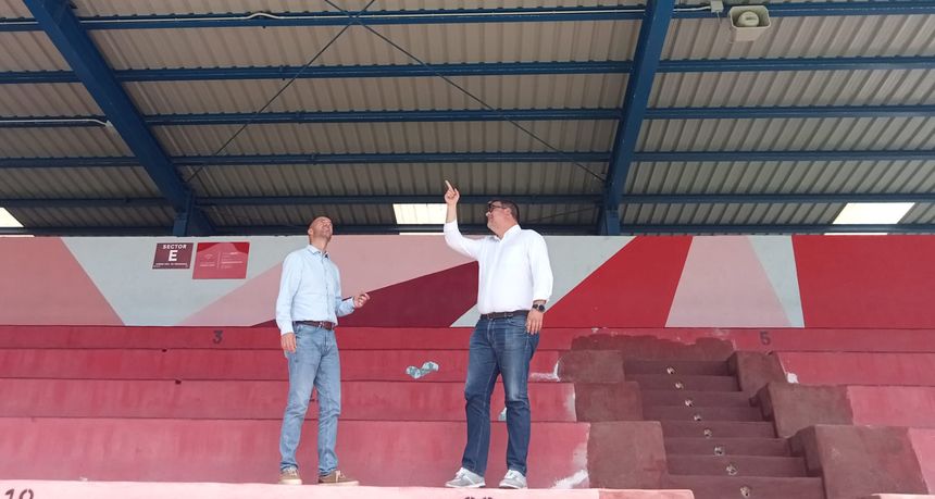 ALCALD Y CONCEJAL DE DEPORTES EN INSTALACIONES DEPORTIVAS SB (2)