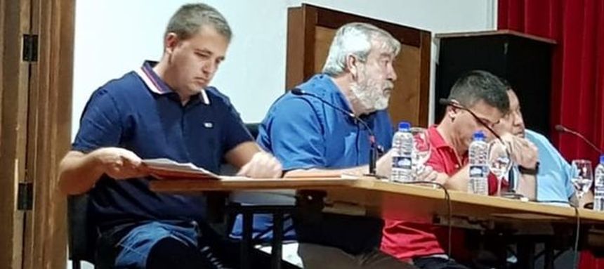 Bruno Medina con el resto de miembros de la oposición en Yaiza durante un pleno.