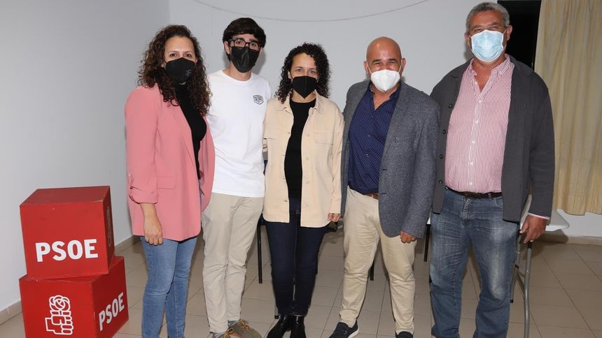 Los representantes de la nueva Ejecutiva de Tinajo