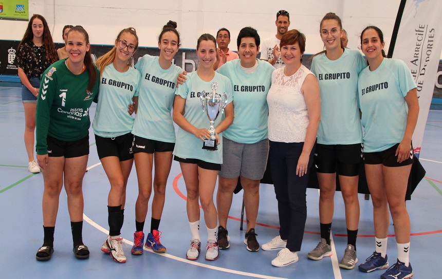 El Grupito, equipo campeón de la categoría senior femenina.