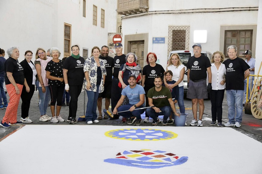 Alfombra de sal por el Corpus Christi.