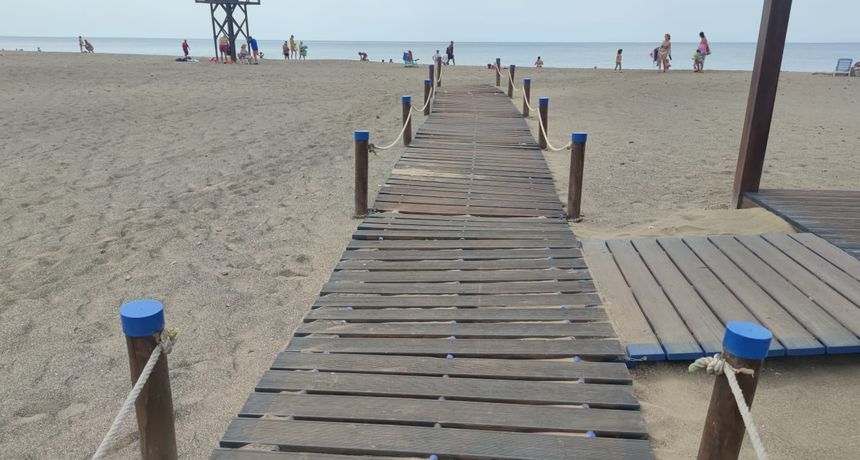 Pasarela playa 1