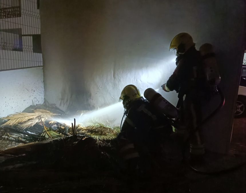 Incendio en los Apartamentos Tuscán de Costa Teguise.