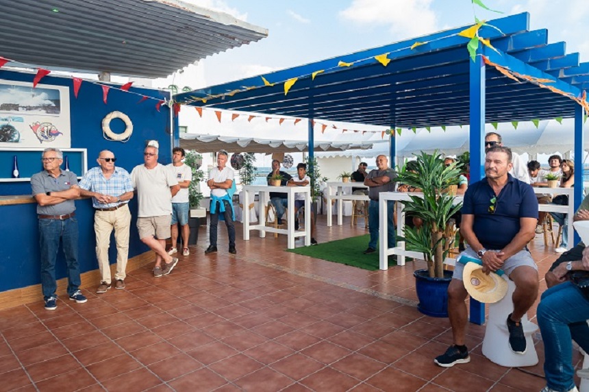 Imagen de los asistentes a la reunión de patrones en el Real Club Náutico.