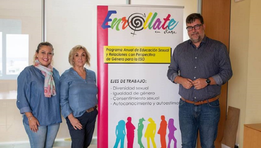 Imagen de la presentación del programa enrollate en clase.