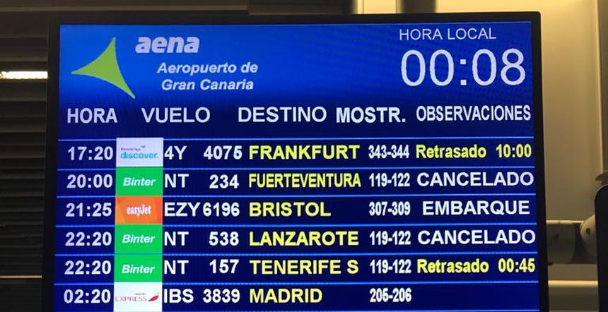 Imagen del cartel en el momento en el que se i niciaron las cancelaciones.