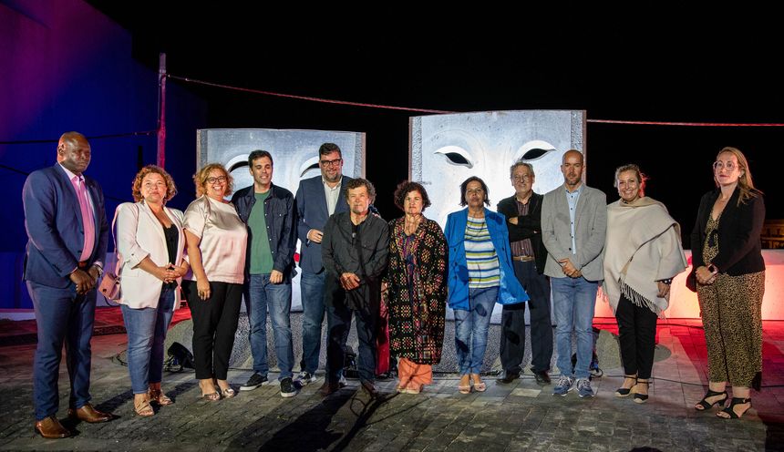 INAUGURACIÓN ESCULTURA COMEDIA Y TRAGEDIA-3440