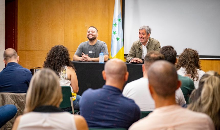 Jesús Machín y Fernando Clavijo en la presentación del acto