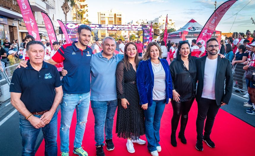Los integrantes del equipo de gobierno en la salida