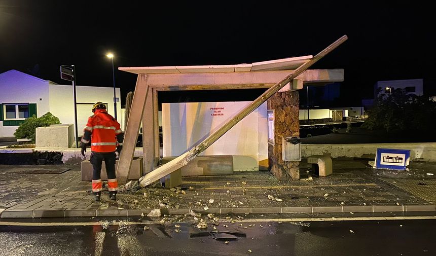 Así quedó la parada después del accidente