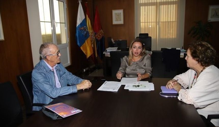 Los representantes de AFA reunidos con Corujo